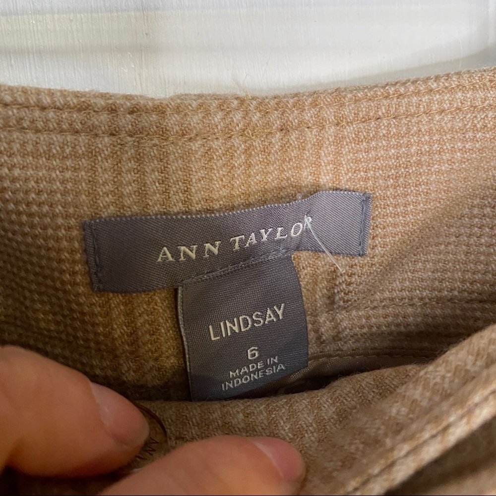 Ann Taylor Lindsay Wide Leg Cuffed Dress Pants Tan Plaid Size 6 Fully Lined - Picture 4 of 8